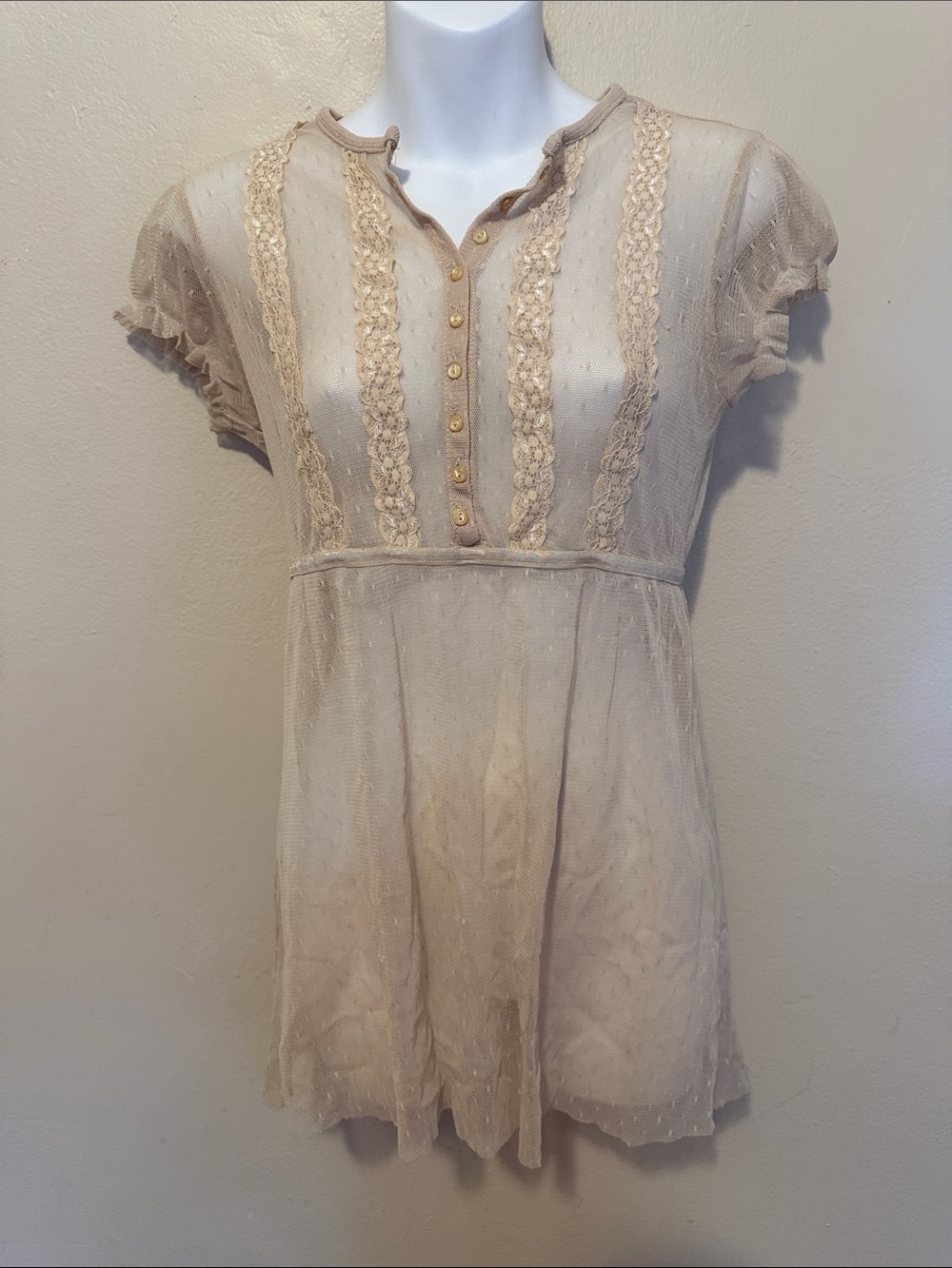 Express Cream Short-Sleeve Lace-Trim Blouse